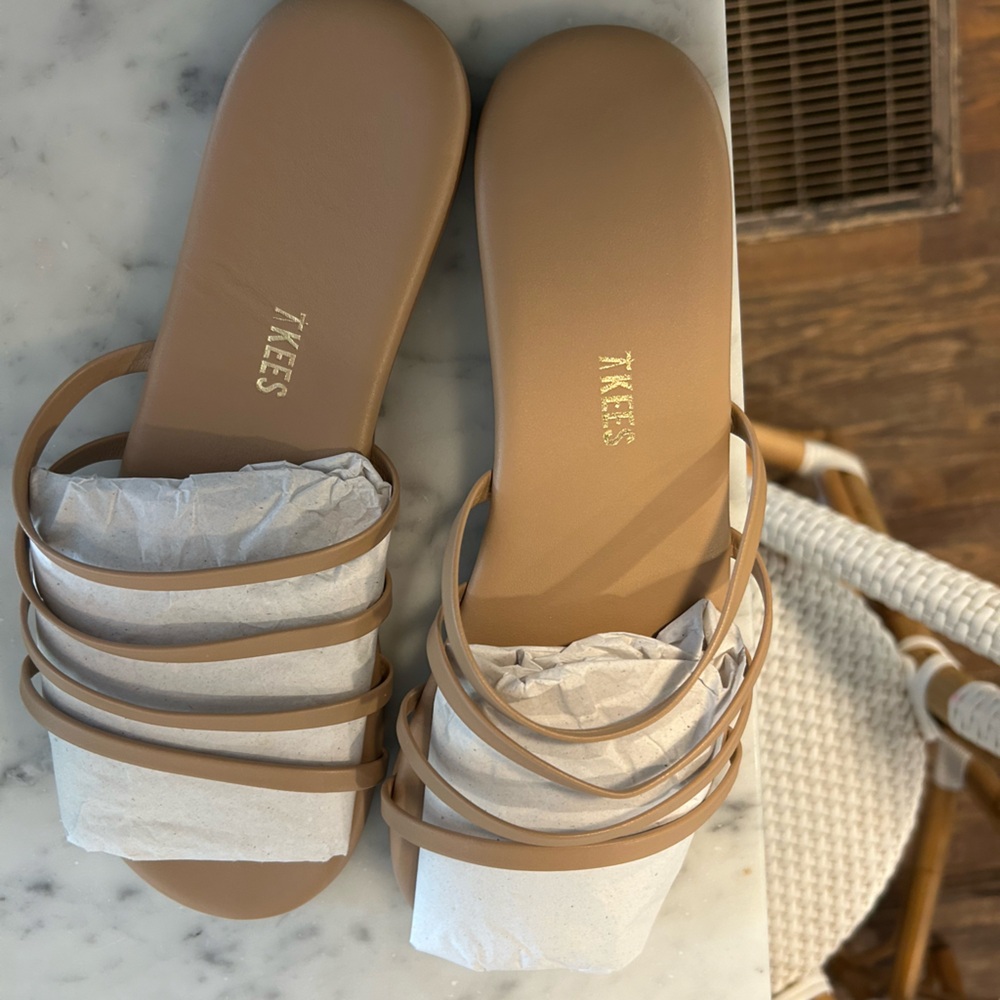 TKEES Women's Nude Slides, Multi-Strap. Sz 10. NWT